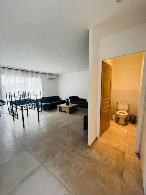 Jolie Maison De Village 2 Chambres Ouveillan Екстер'єр фото